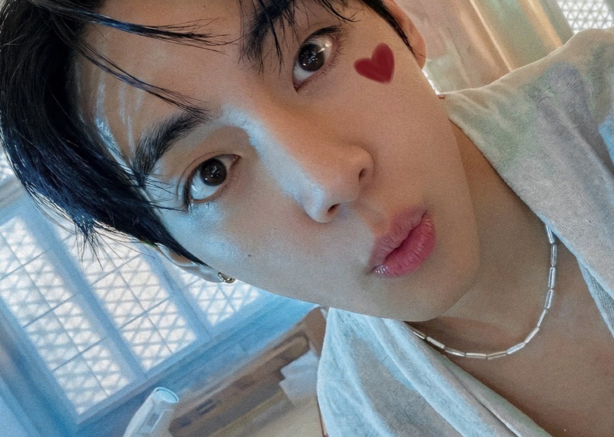 tekooking's tweet photo. lover boy https://t.co/hopfIKHBhw