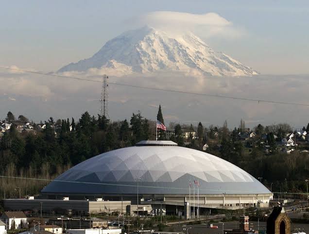 enhapopbase's tweet photo. ENHYPEN will perform today at Tacoma Dome in Tacoma, Seattle. This is JAY's hometown!

The venue has added more seats, you're still in time to get it. https://t.co/aMPpHWyvbd