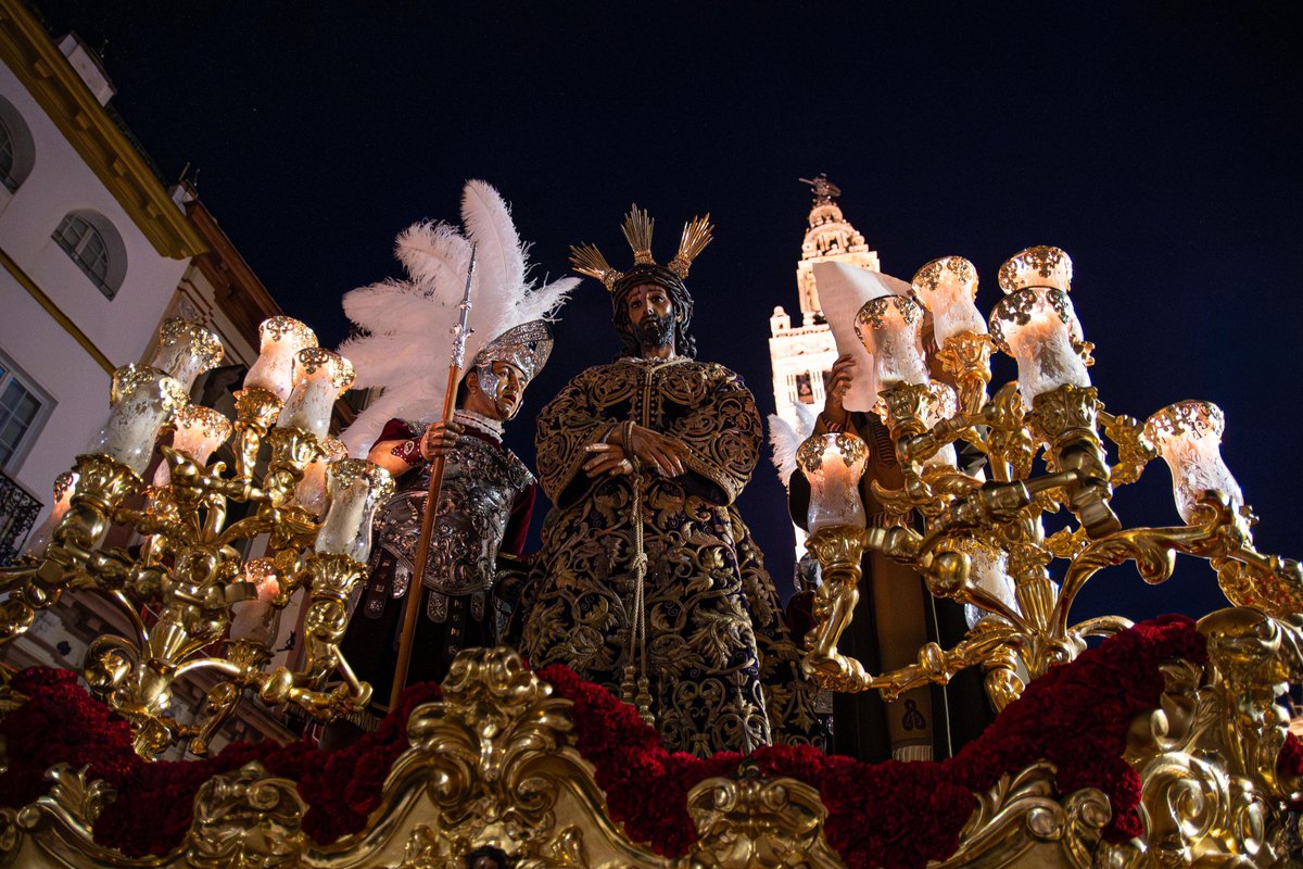 Hdad_Macarena's tweet photo. #EvangelioDelDía|. XVII DOMINGO DEL TIEMPO ORDINARIO. Mt 13, 44-52. Vende todo lo que tiene y compra el campo. 

➡️ https://t.co/1Gu2XDr0oq

#PalabradeDios 

📸 @EmilioDiaz87 https://t.co/auQREpSXQ7