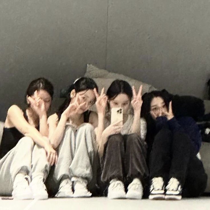 AwOong0101's tweet photo. #마이트친소 #마이_트친소 
첫콘가는 쩡프 마이랑 친해져요 🩵
입덕한지 1년 쪼끔 넘었고
트찐 탈출 해보려고 올려요!!
(트친들 알티 부탁해요오!!)

❤️ -> f
rt -> f + dm https://t.co/6XTxcqoaQl