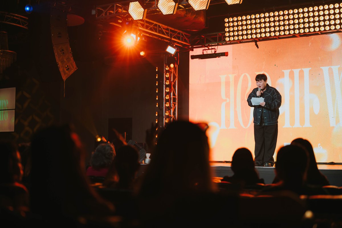 GwaPITOCom's tweet photo. Hindi lang HORI7ON ang nagpasaya sa araw na ’yon… 😆

🧡 A huge thank you to @_jinhobae for bringing so much energy, laughter, and heart as our host.

Hindi magiging ganito kasaya ang araw na ’yon kung wala ka. From your effortless chemistry with @HORI7ONofficial to every laugh and playful exchange on stage, you made an already special celebration even more memorable.

We can’t thank you enough for celebrating this special day with us. Thank you for making it one we’ll always look back on with a smile. Here’s to more laughter, more unforgettable moments, and hopefully crossing paths again someday. 🌊

#HORIIIWave #HORI7ON #호라이즌