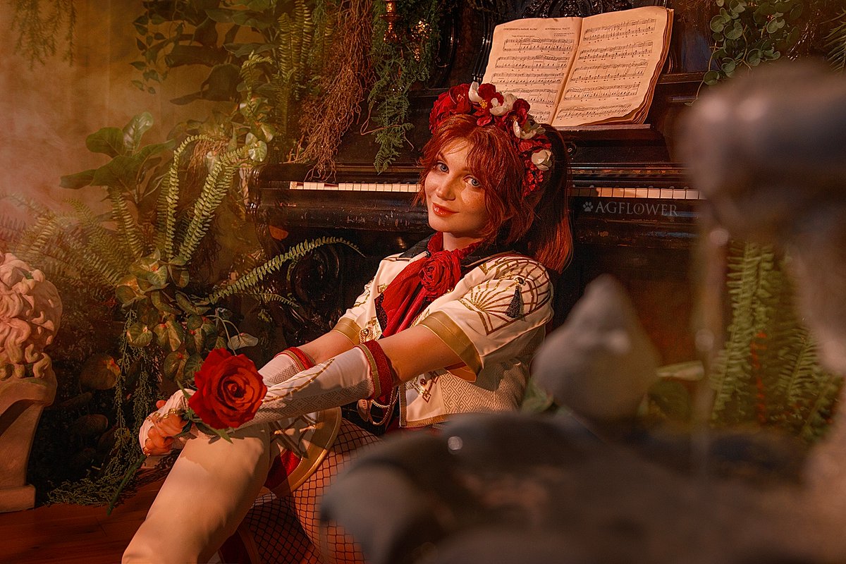 agflower1's tweet photo. "Verso loved music more than painting..." 🎹🎨 

The camp scene where Verso and Maelle play together is easily my favorite moment in Expedition 33. I wanted to capture her rare, soft smile and a glimmer of hope for the future. ✨

#Expedition33 #ClairObscur #Maelle #cosplay https://t.co/wzZs4mjIpt