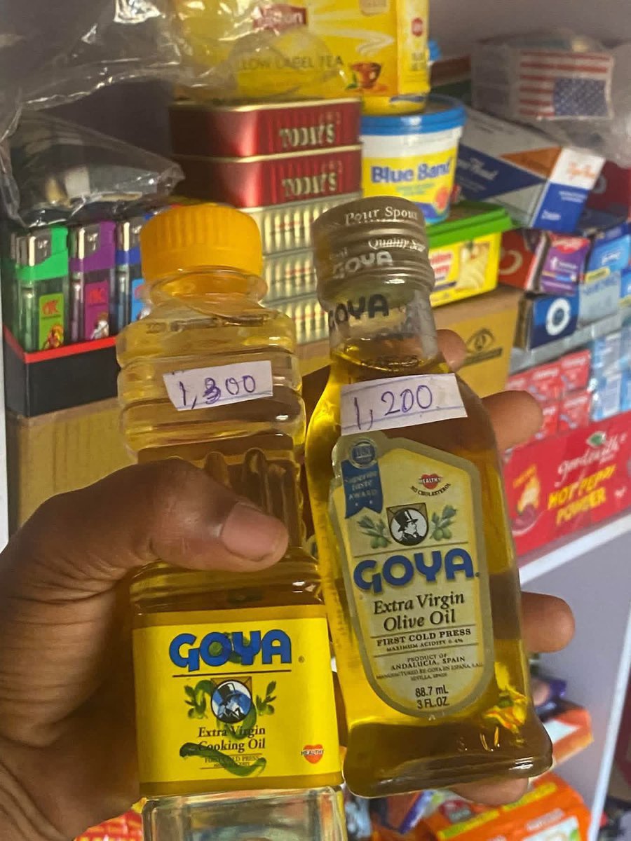ziecity's tweet photo. Who told Nigerians that this oil is for anointing?? https://t.co/vuIumIm8PV