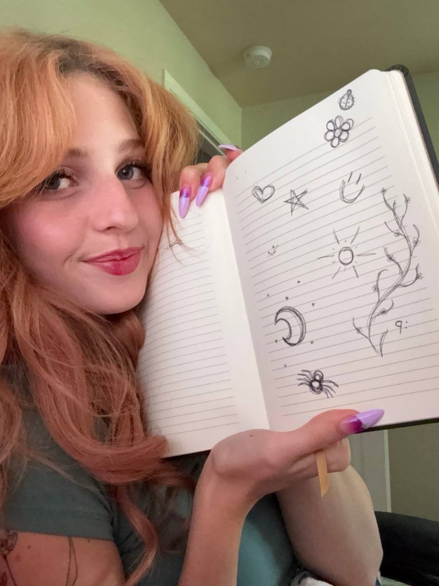 ramzrhie's tweet photo. This notebook is basically my  personality 😭 https://t.co/T1v4imlgCK