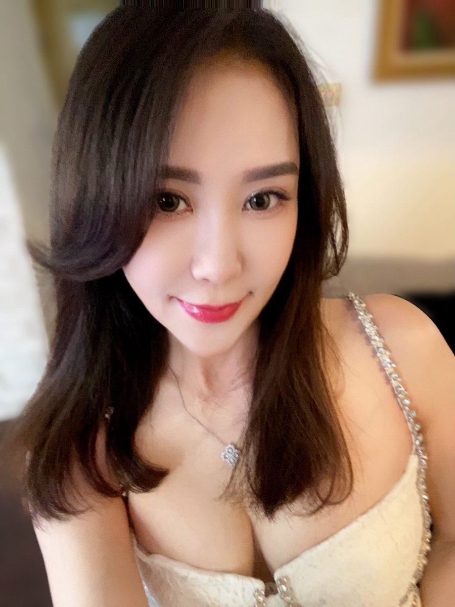 Minjun_Kim's tweet photo. 花姨驾到，在这里留下我们的回忆 https://t.co/dMHr9mR3ch