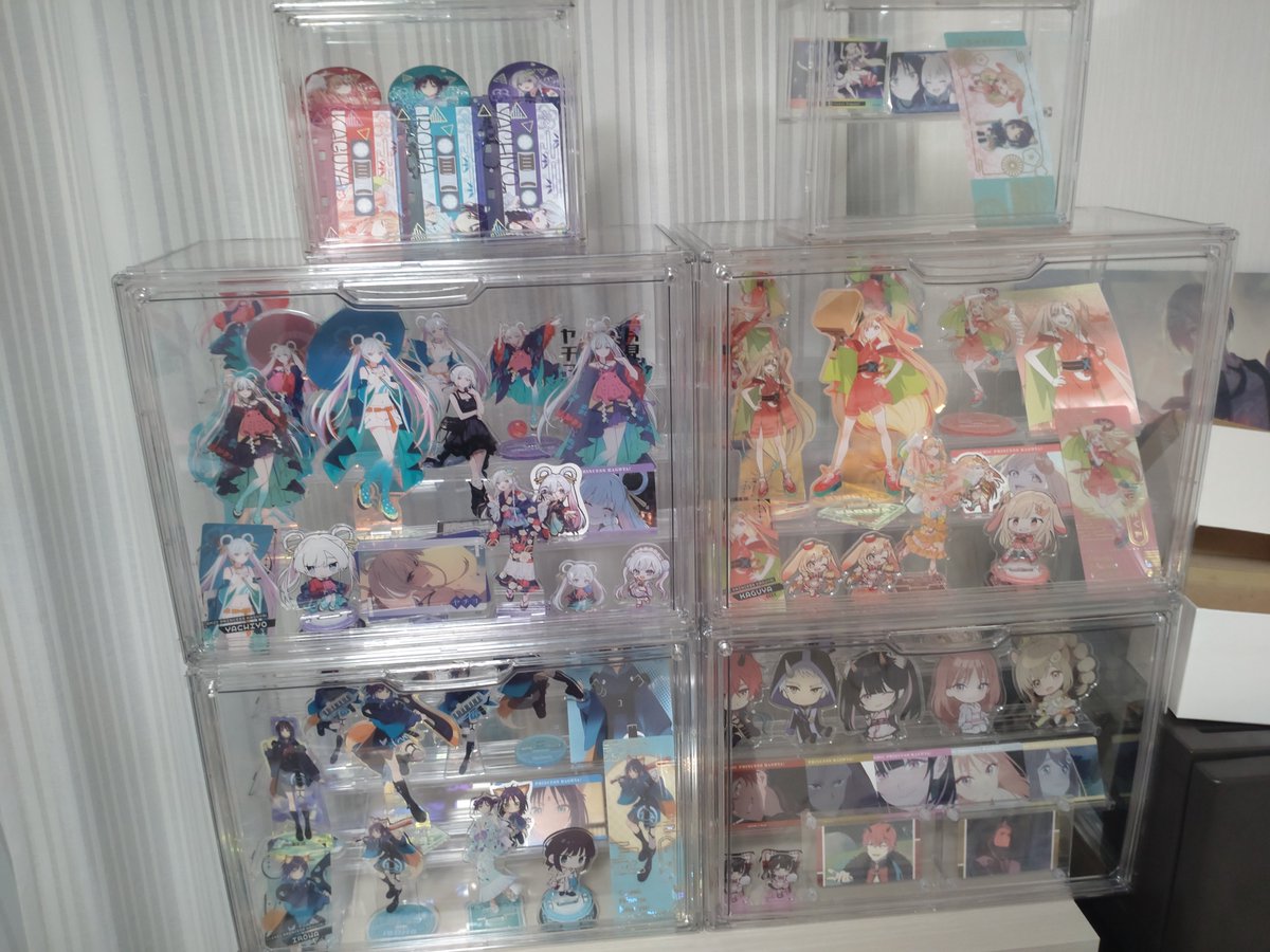 noin1005's tweet photo. @Kaguya_Reply 写真撮るの下手＆グッズもそんなに無いがこんな感じです https://t.co/qvnM6dtdie
