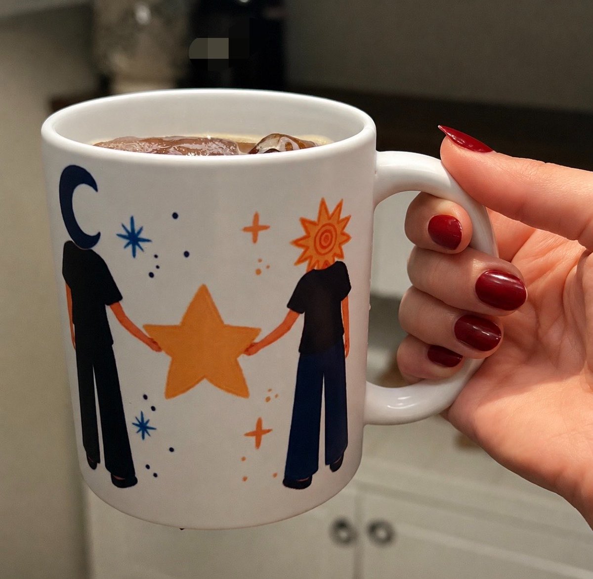 aii7oi's tweet photo. cup filled with love https://t.co/BqpERqiWY8