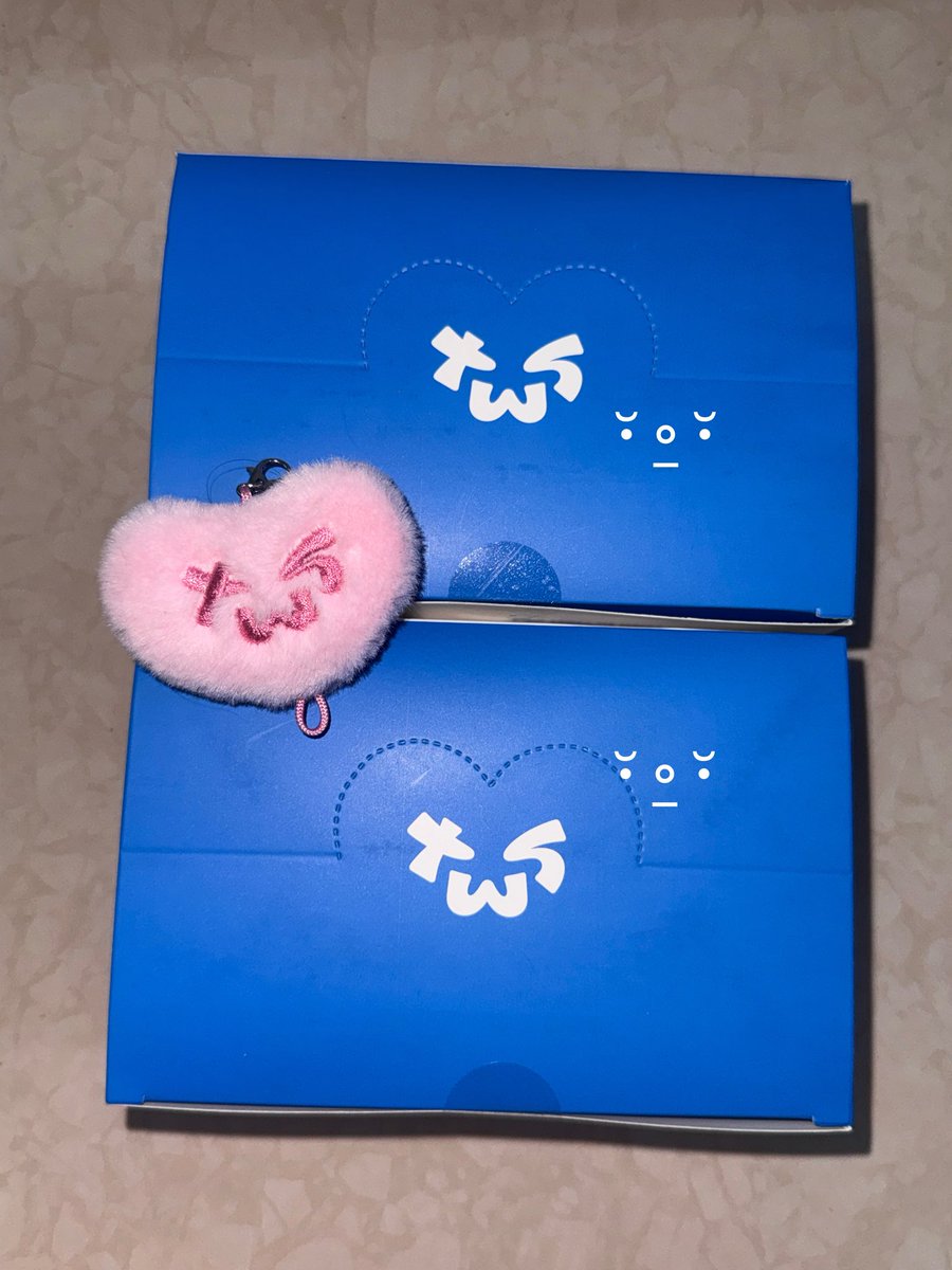 nerdyboy_'s tweet photo. •͈ᴗ•͈  wts 𓂃𓈒𓏸 พร้อมส่ง

5th Mini Album 'NO TRAGEDY' Merch

MINI HEART PLUSH SET 2,490 
มี 2 เซ็ต

#ตลาดนัดทูอัส #ตลาดนัดtws https://t.co/pfUe6qFYWW