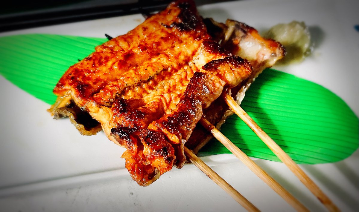 newtownmaker's tweet photo. 今日は土用の丑！

やっぱり、うなぎだよね！1つは「鰻重」と1つは「わさび醤油」でさっぱりいただきます(*´༥`*)ｳﾏｳﾏ https://t.co/Krqhll4nlH