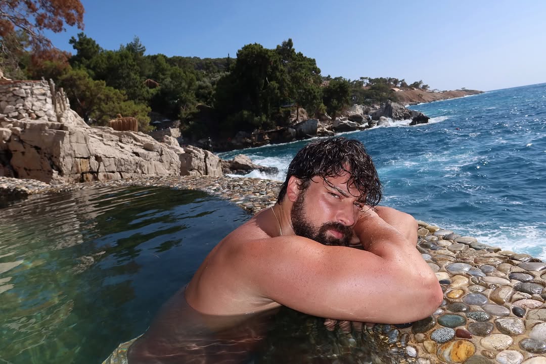 magazin_press's tweet photo. #AlpNavruz, yeni karelerini paylaştı https://t.co/6kA3Pl4gbE