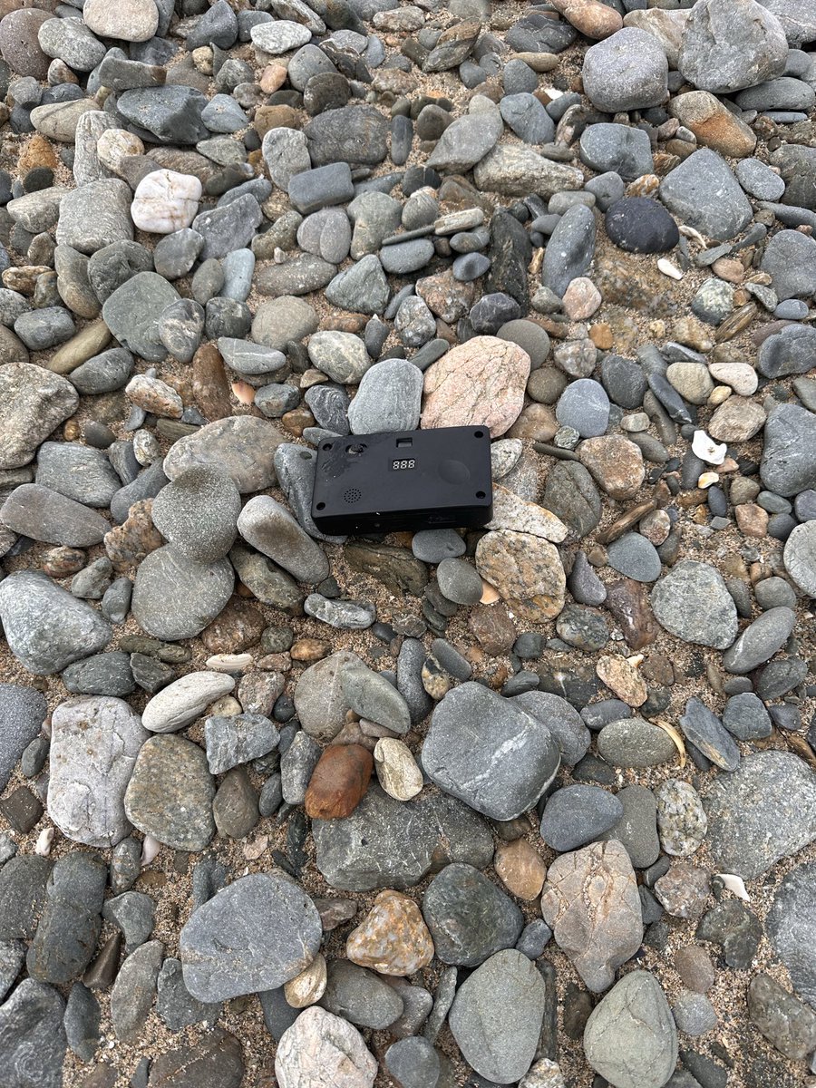 Meinirynysmon's tweet photo. I found this disposable camera whilst out on #PorthNobla beach #Anglesey this morning.I might be having my very own #Flotsam adventure @Teacherglitter !Not sure where you get a disposable camera developed these days though!It may be water damaged anyway!Any suggestions welcome! https://t.co/8pXSXekjwT