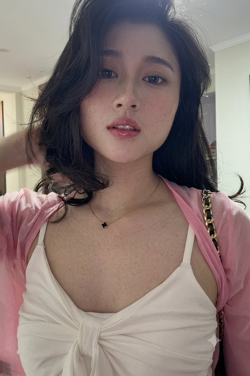 Arsip48's tweet photo. Raisa JKT48 but enhanced https://t.co/Wa7mnO8uQB