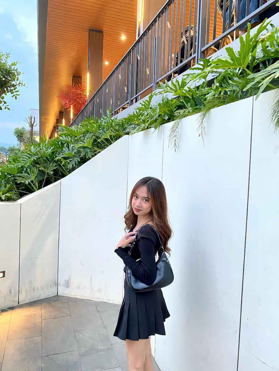 GretchenCo69433's tweet photo. Ready open bo vcs batam tapi aku chubyy ada ga ya #openbobatam #bobatam https://t.co/Axebdvx8kc