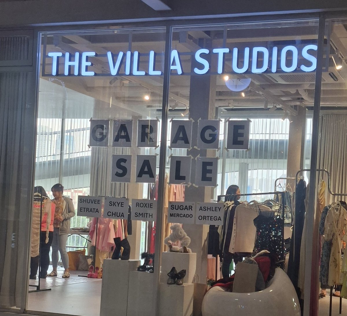 PangkatShuvee's tweet photo. Happening now! ❤️

Thank you to everyone who dropped by!  Your support means so much to our besties’ garage sale! 🛍️

#ShuveeEtrata | Shuvee Etrata https://t.co/PxU4Pr0Jaa