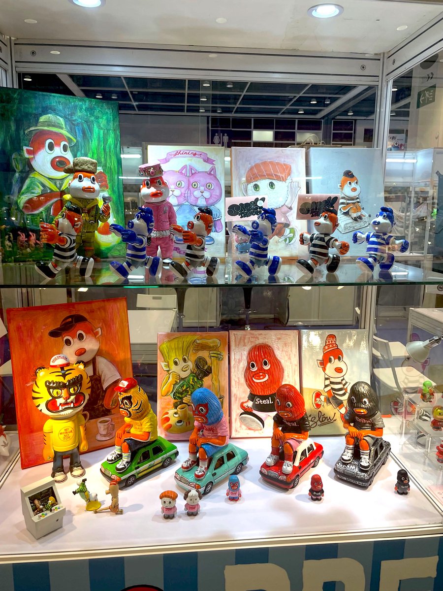 toysrevil's tweet photo. @_DUCKHEAD on display at Elefun Toy Show (July 24-28) with select pics from https://t.co/eSaOUfRhFD
Featured on #TOYSREVIL: https://t.co/H2e8fOvPOm
#Duckhead
#toynews
#toysblog https://t.co/CM4flekUNX