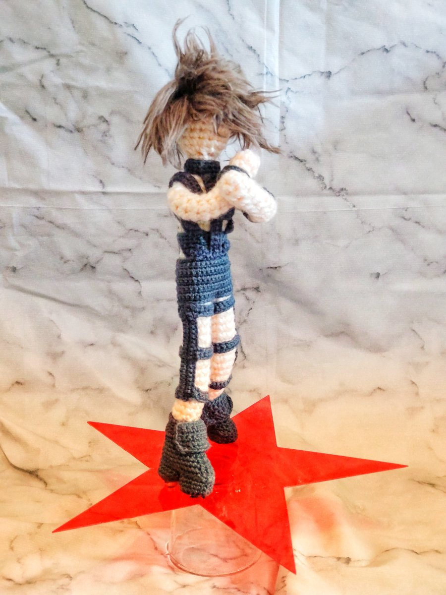 sat_knit's tweet photo. 「夏」編みました
本物の恋をしませんか？
.
.
.
.
.
.
.
HOT LIMIT 2000万回再生おめでとうございます✨️
凄いです🎶
便乗作品失礼します

#西川貴教 #TMRevolution #HOTLIMIT #THEFIRSTTAKE
#かぎ針編み #編み物 #あみぐるみ #ハンドメイド https://t.co/kx7Cew4wvj