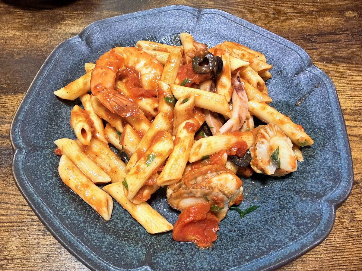 minamin_gohan's tweet photo. コストコのペスカトーレおいしい🥺❤️‍🔥
魚介たくさん🦐🍅🦑🫒🍝 https://t.co/sVe9M9lTJN