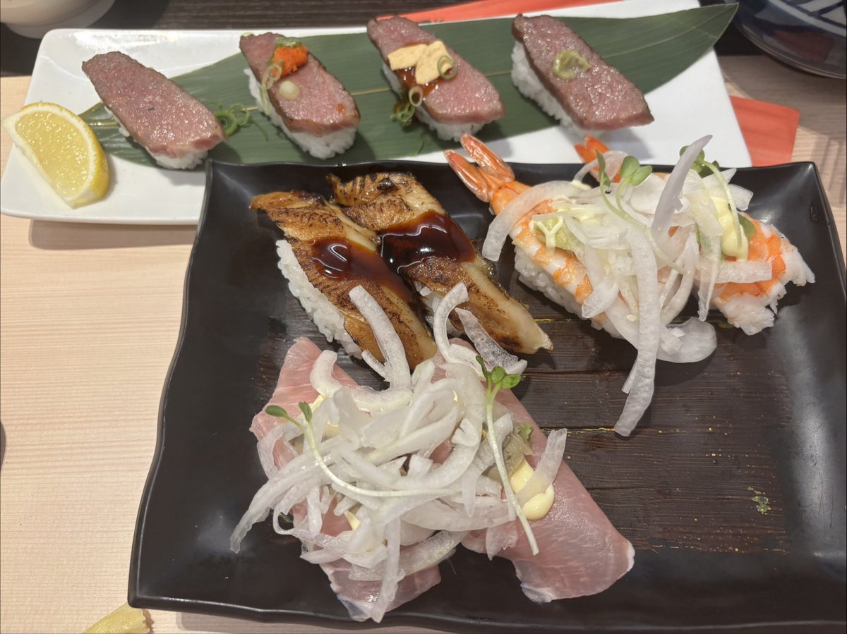 genkaiko__'s tweet photo. 祖父母達とお寿司〜
長次郎って安いのに美味しくてだぁいすき🫶🫶😋🍴 https://t.co/EFHz28k4um