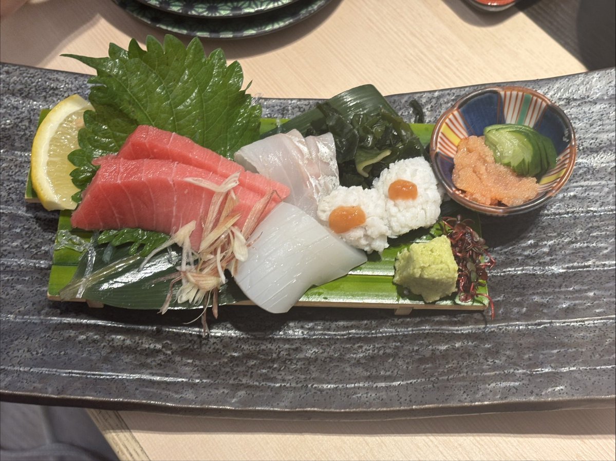 genkaiko__'s tweet photo. 祖父母達とお寿司〜
長次郎って安いのに美味しくてだぁいすき🫶🫶😋🍴 https://t.co/EFHz28k4um