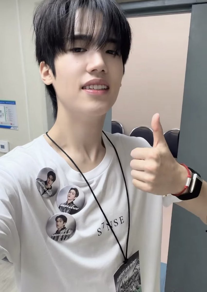 grayyyon's tweet photo. แต้งกิ้วภีมธนัช 👍🏻 https://t.co/rzC2vQre4V