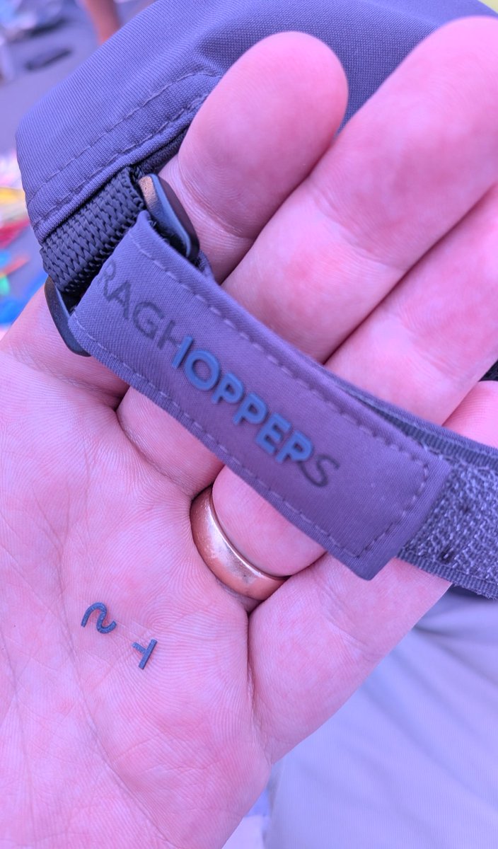 thomasbirchuk's tweet photo. @CraghoppersUK Quality products from @CraghoppersUK 🫣 Think I'll stick to other brands. Customer service don't care as you're expected to keep every single receipt for every single small purchase you ever make. No offer of a repair or replacement. https://t.co/rCki15bYFr