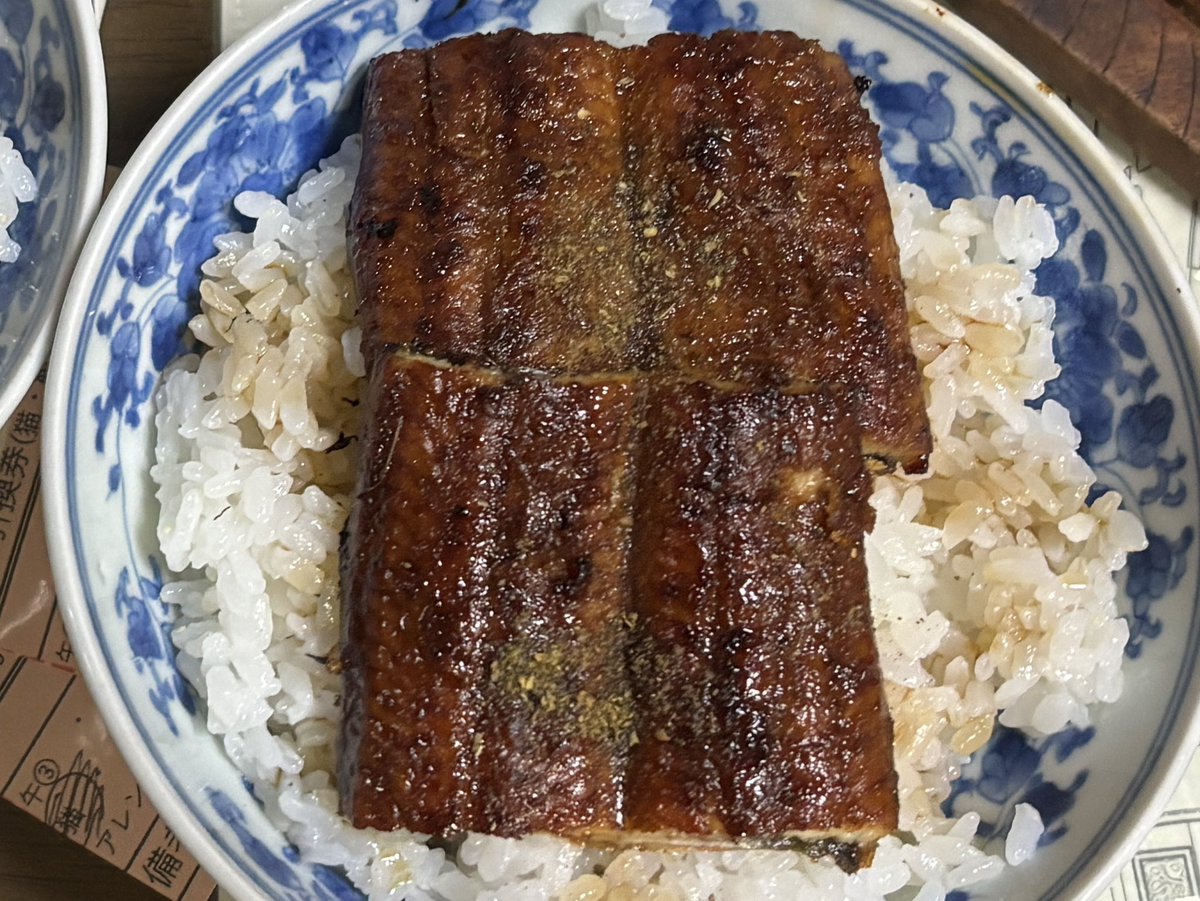 bootantan333's tweet photo. 『う』のつくもんやから...
『ぎゅうにく』でええやん👍
うなぎは昨日のダー様の夜ご飯🍚🥢よ😘 https://t.co/KB6QS9vP9M