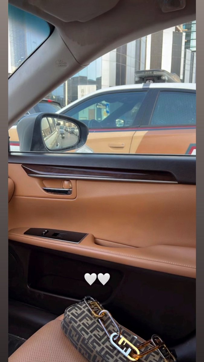 iij311D's tweet photo. ..

أما الآن مع فقرة ..

بوح وهواجيس القايله🤭🏃‍♀️🏃‍♀️
..

حرقة غيابك مثل حر الرياض 
في طريق خريص عز القايله

#خلص_دوام_الشيوخ🦦 https://t.co/j0iCY3Rqs5