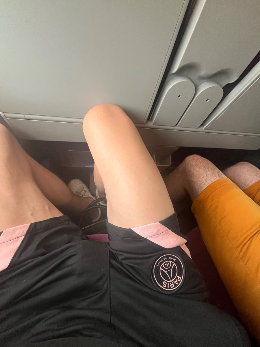 MateoPrimeOf's tweet photo. I'm sitting next to a hot guy on the train. I'm horny and the effect he's having on me is starting to show… 🍆 https://t.co/RBHUy2DUCL