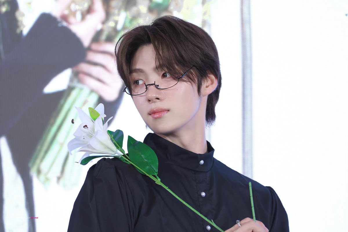 bbb_00b0's tweet photo. 260726

☁️

#TWS #투어스 
#YOUNGJAE #영재 #ヨンジェ https://t.co/x1j9aWkcwI