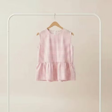 Bdvtsr12's tweet photo. Minimalis, classy, dan gampang dipadukan sama celana atau rok favorit, bikin penampilan makin manis

https://t.co/sabxCGkR7V https://t.co/fAz5NdJYFy