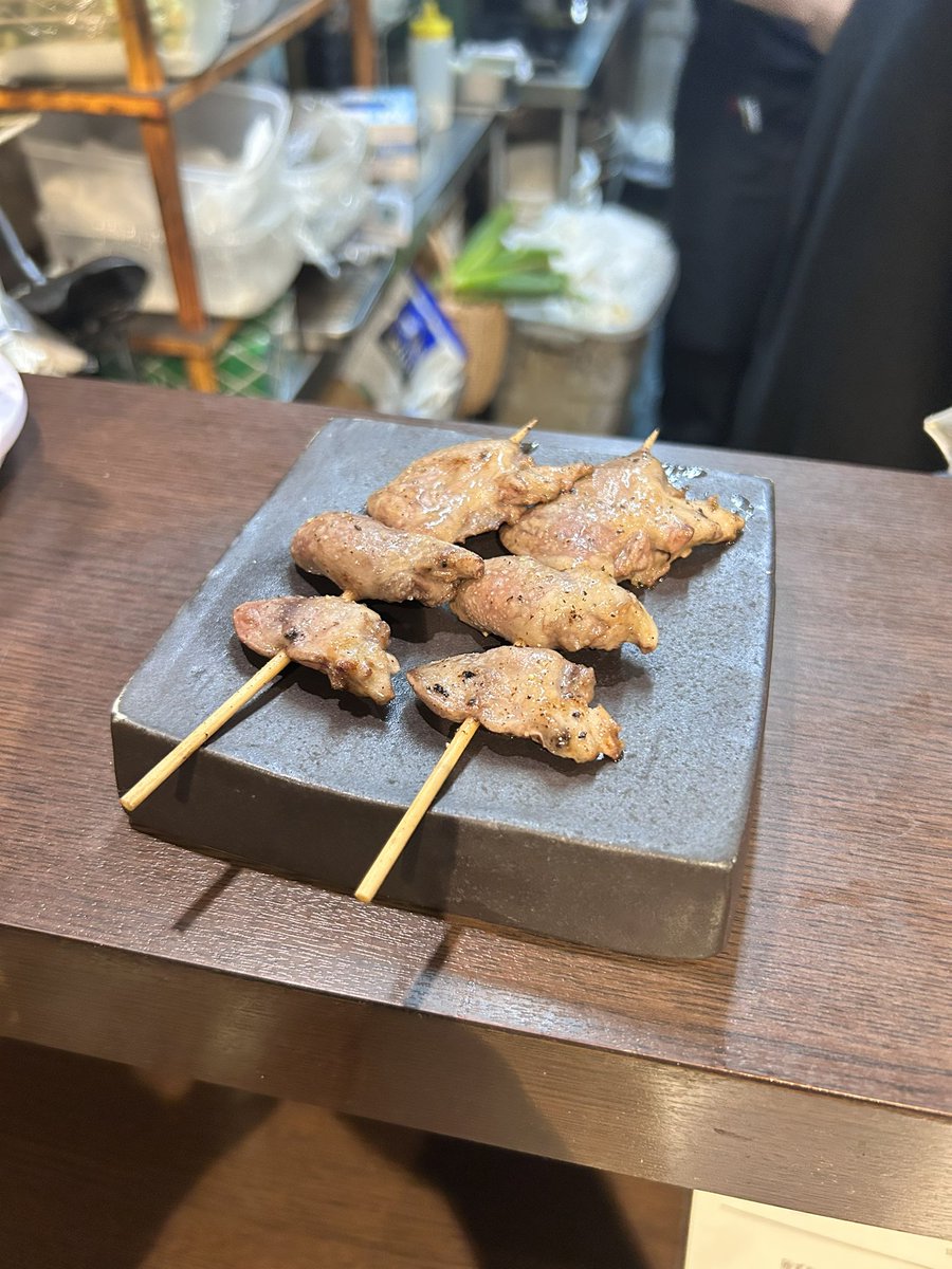 Zumaholiday's tweet photo. 天満でめっちゃ美味い焼鳥屋見つけた😋 https://t.co/arzk6RVD9S
