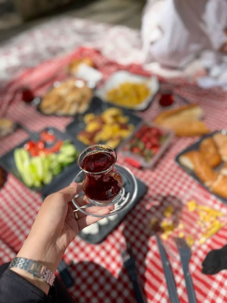 nisancahayat's tweet photo. İnsan yitire yitire kazanır kendini…!!! https://t.co/ucRYzeo3R4