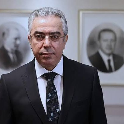 etkilihaberyeni's tweet photo. Cumhurbaşkanı Başdanışmanı Mehmet Uçum:

"Yeni Parti özgün bir politika üretemez. Yeni Parti konusu kişilerle ilgili siyasi magazin tartışmasından öteye gidemez.

CHP sonuçta yine CHP'dir. Sel gider kum kalır." https://t.co/ucp5SKWUfi