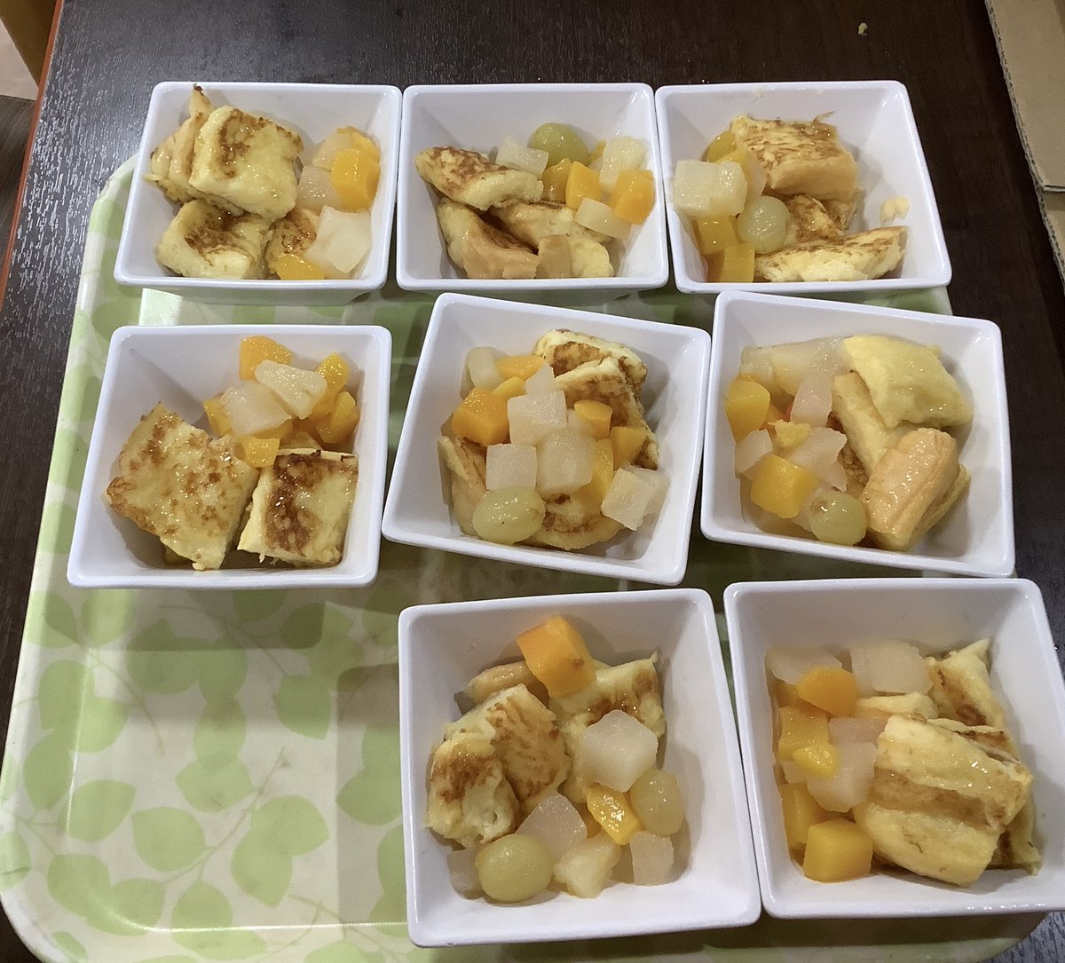 yuyukoho's tweet photo. こんにちは♪
本日はレク委員会と栄養委員会合同で
カフェを行いました。
今回は入居者様にお手伝いをしていただき、
フレンチトーストを作りました🍞
皆様、「甘くて美味しい」と完食されていました😋
コーヒーやココアを飲みながら、
ゆったりとしたひと時を過ごされていました☕️ https://t.co/EH0Tp2PWHM