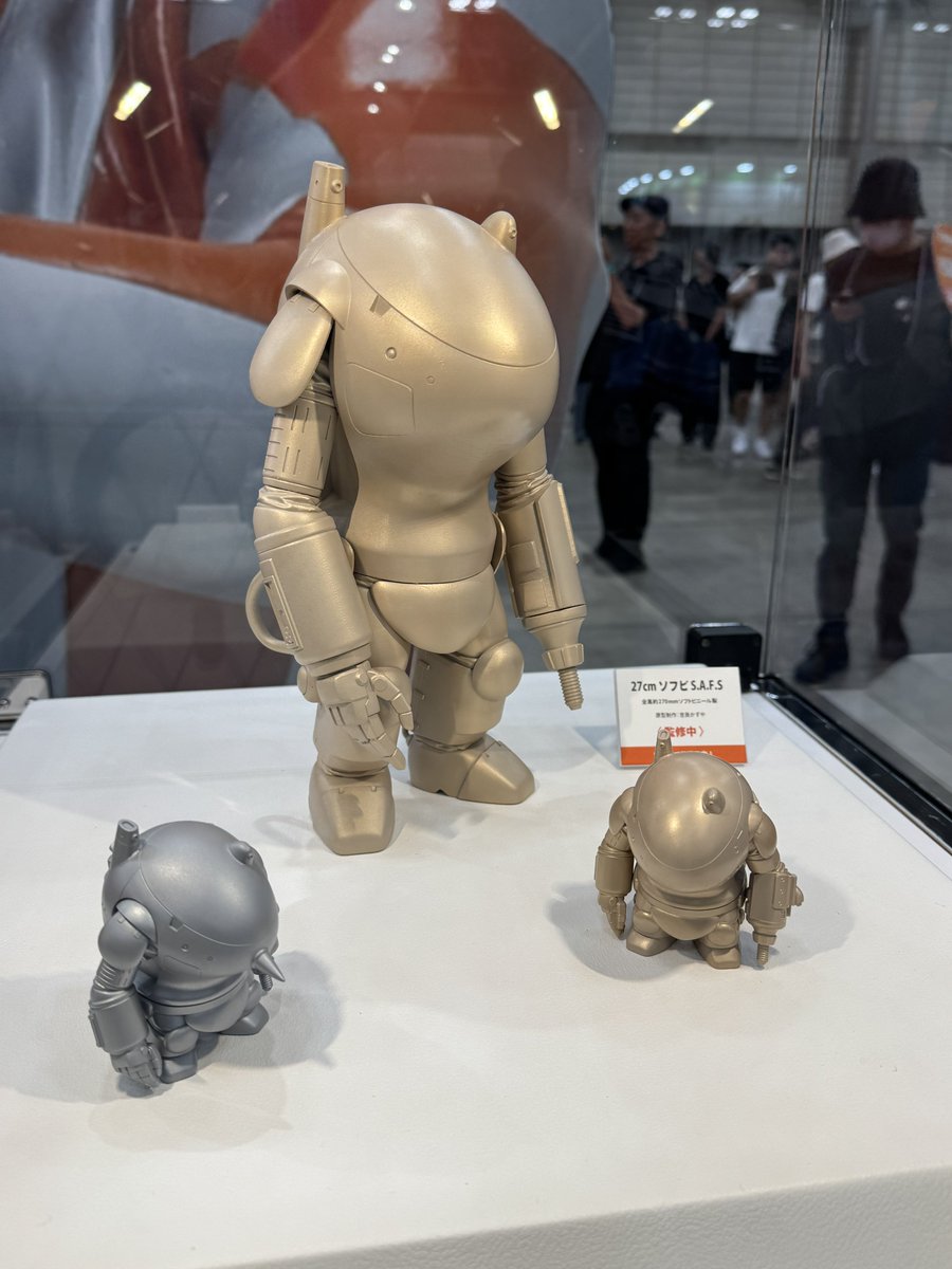 ecuador877's tweet photo. ワンフェス＆横山宏展、満喫してきました。想像以上に盛況で、マシーネンのさらなる盛り上がりに期待しちゃうぜよ！ https://t.co/fgB2ObtqNk