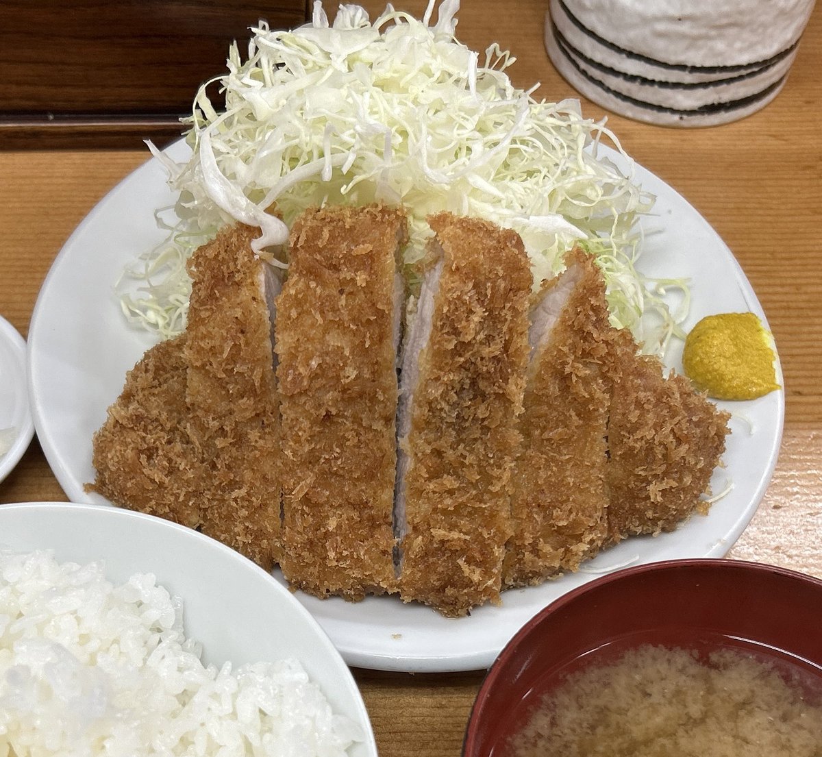 Takemasa0426's tweet photo. 上野　とんかつ山家 https://t.co/w56JtAKdTm