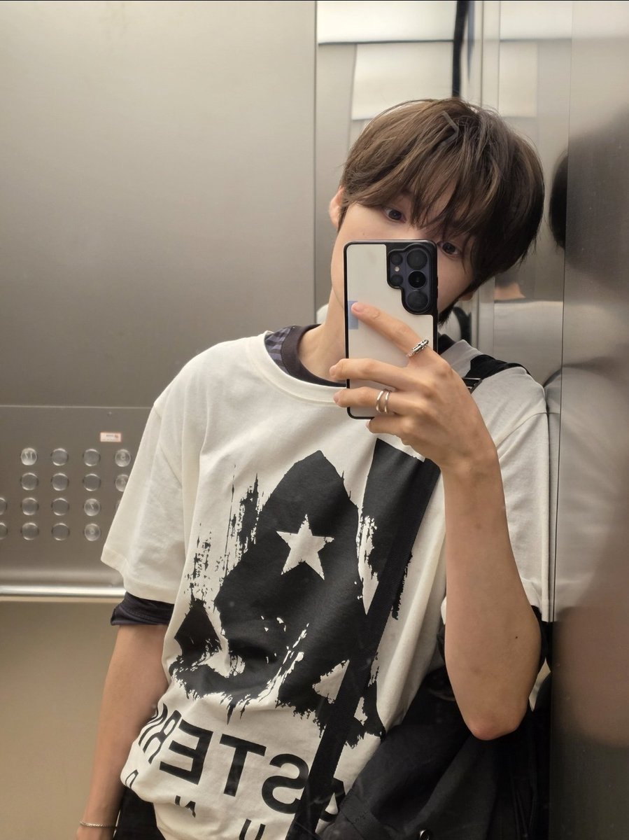 youngjaellery's tweet photo. [🌟] 260726 ‘불찌빵재✊😉✊’ WEVERSE UPDATE

🐶: see you again in beijing~~

#TWS #투어스 #영재 #YOUNGJAE https://t.co/s80J32kzOh