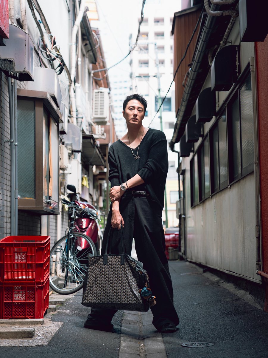Kkorepo's tweet photo. #チョン・イル、東京で“偶然”見つかったストリートスナップが話題…日本人写真家も「スタイルがいい」と絶賛
🔗https://t.co/FPDXRHhbwd https://t.co/d47WQFa1lF