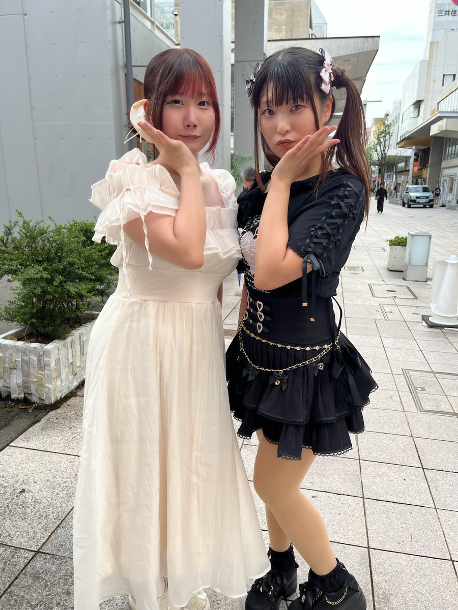 potorekanazawa's tweet photo. 本日も撮影会ご参加いただきありがとうございました✨

つゆ🐸が加わりモデル4名でこれから活動していきます。
今後ともポトレカナザワをよろしくお願いいたします！

次回撮影会は8月2日🌻
チケット販売は明日21時〜です！ https://t.co/dToTc14zFz