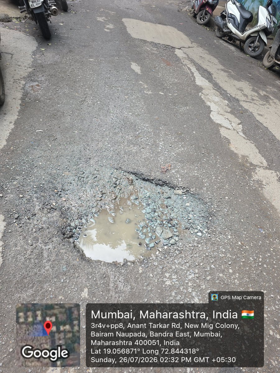 activebandra's tweet photo. @mybmc @mybmcWardHE roads are beyond bad. Every ride feels like off-roading. Fix the roads before they cause another accident. 🚧
@mid_day @gallinews @zkkanews
@F3NewsOfficial
#Ward96 #Mumbai #RoadSafety https://t.co/0tnEFTRY4V