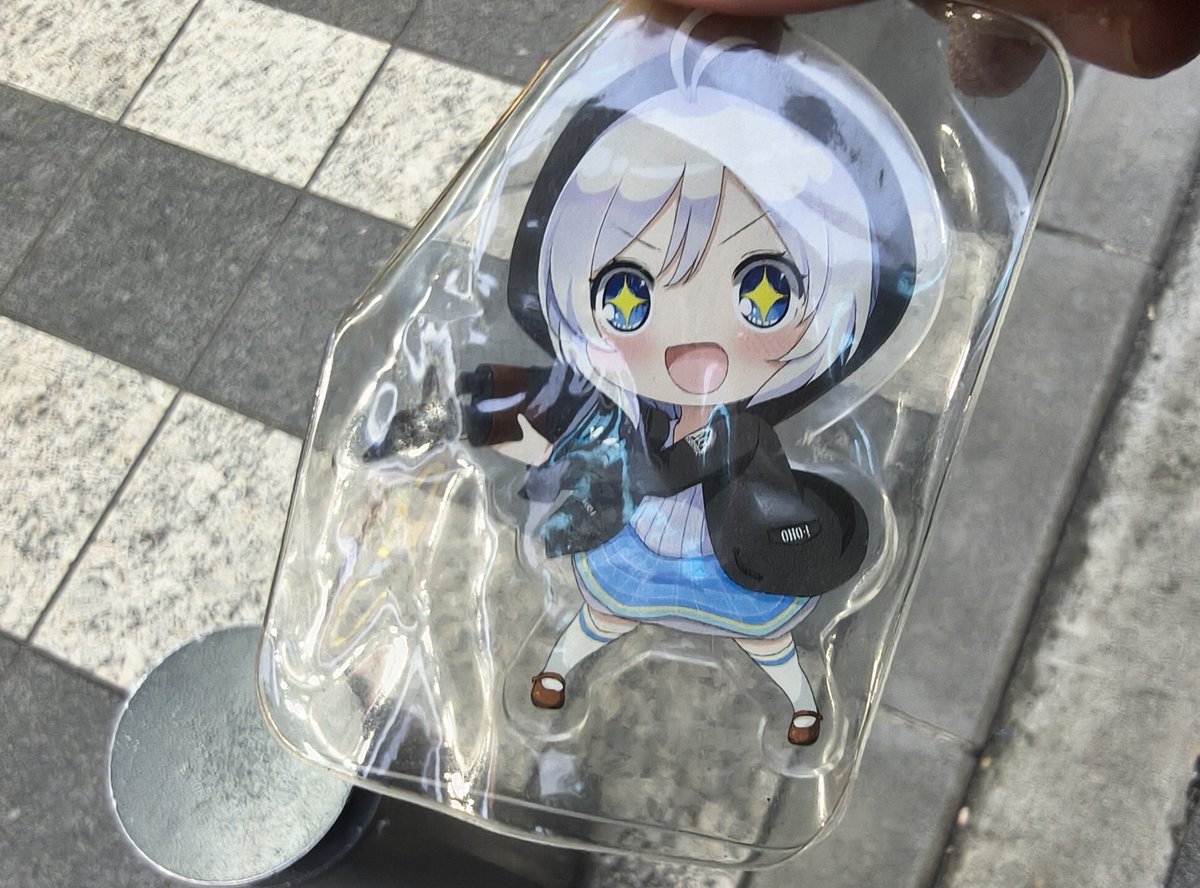 時間潰しに中古グッズのショップに入って、ふと某大手V箱のコーナーを