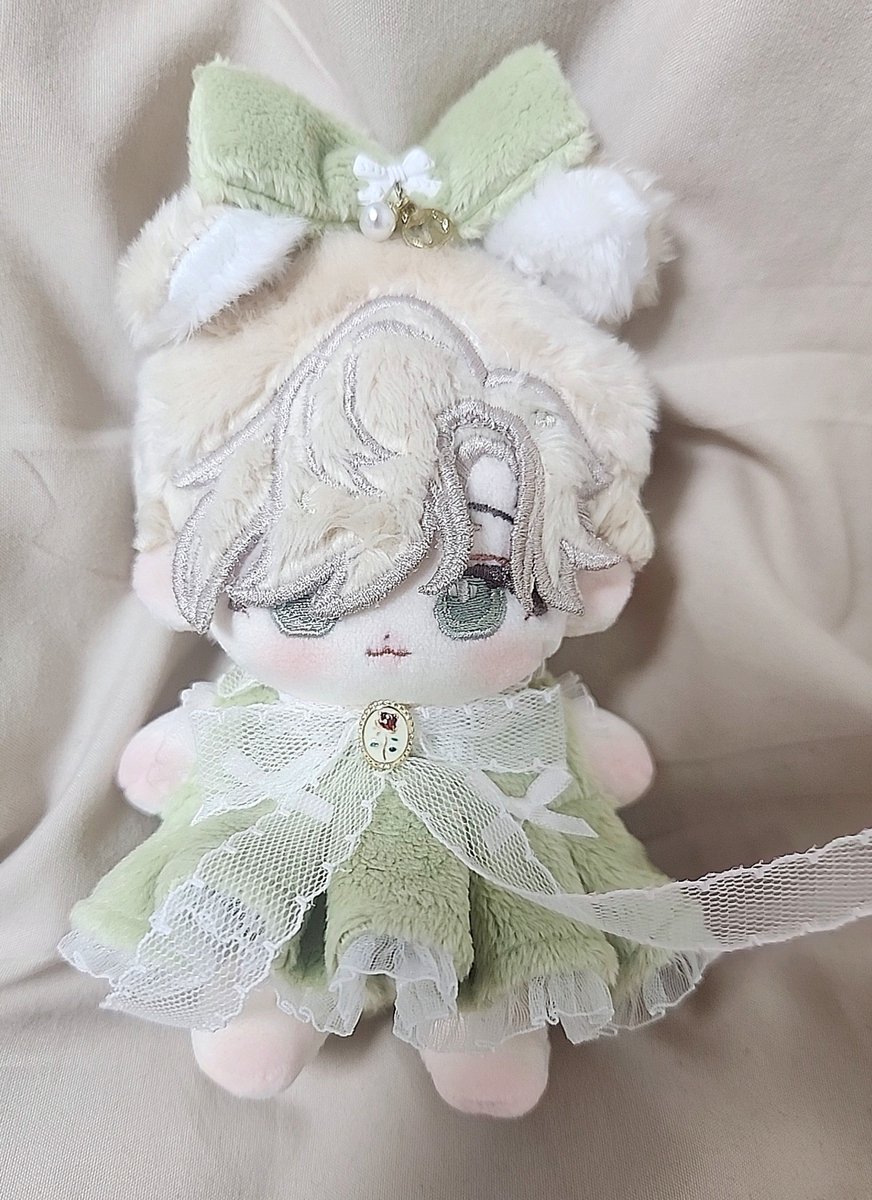 S_Nerdk's tweet photo. 기존 옷, 새 옷 두 벌 모두 자기 옷마냥 예뻐서 그냥 필립이 다 가져...🌿

🧸: @ sheepdoll00710 
👕: @ bindungshop https://t.co/77jfs8CVeg