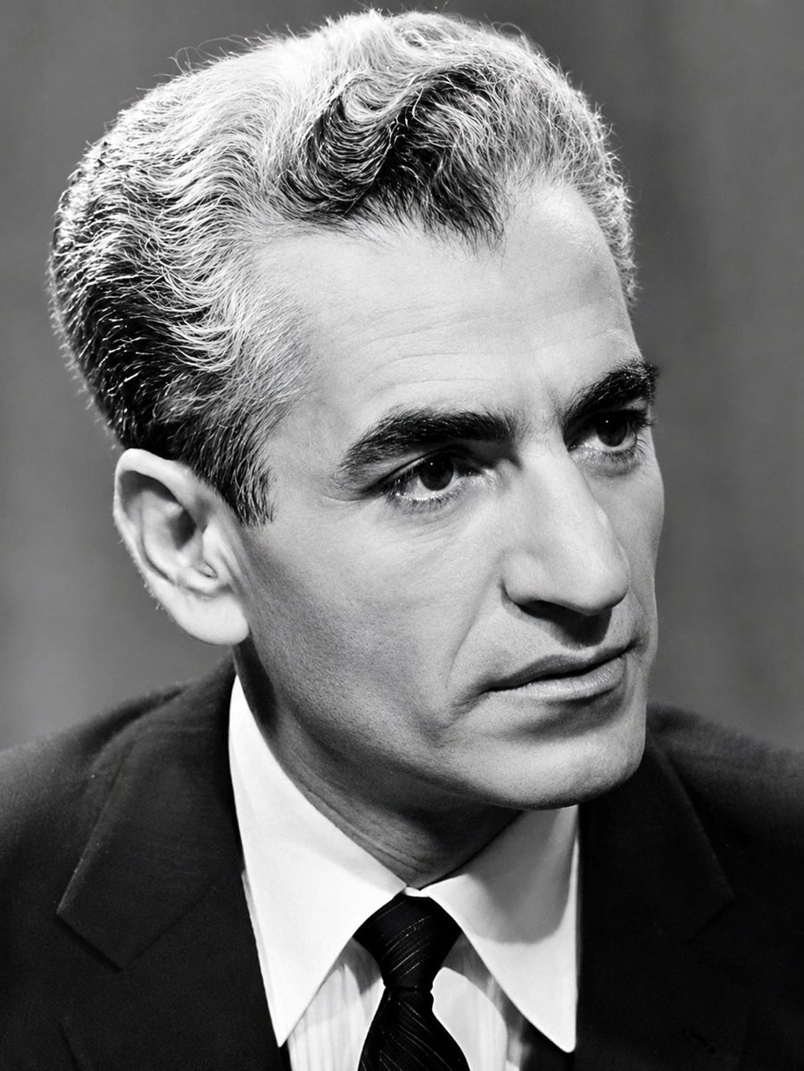iran_krd's tweet photo. @LadanMiga آریامهر پادشاه بی تکرار تاریخ

#KingRezaPahlavi https://t.co/oBAfMQDv0h