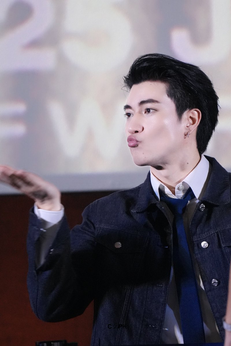 chaphokit's tweet photo. Hi-Bye คุณร้อยเอก 🫡
เป็นทุกอย่างให้เธอแล้ววว

THE EDGE OF HORIZON EP6
#อรุณรุ่งEP6 
#innjkrsn https://t.co/5TAnhb73e0