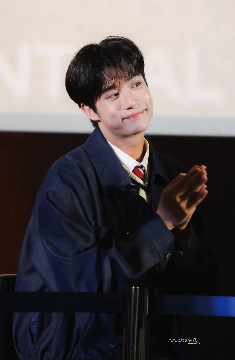 rraben_bbb's tweet photo. สวัสดีจ๊ะ                                         สวัสดีกะดั้ยจ๊ะ https://t.co/7TpTEScXqI