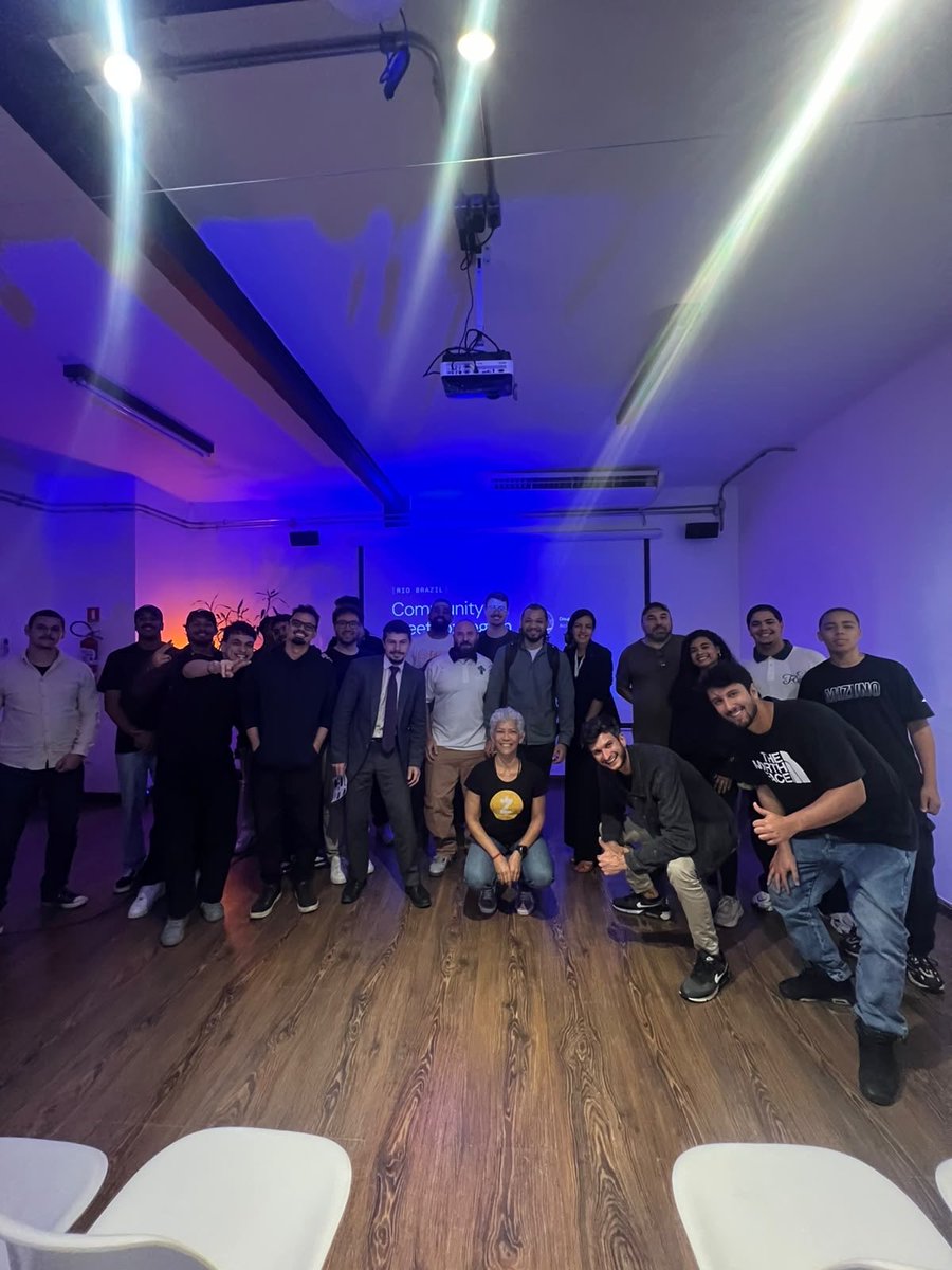samconnerone's tweet photo. Being an Architect is becoming about more than just building on @arc

It’s about being part of a culture you can contribute to and help shape. Every meetup, project, conversation and connection helps define what this community becomes.

What does being an Architect mean to you? https://t.co/RcAuZGqxih