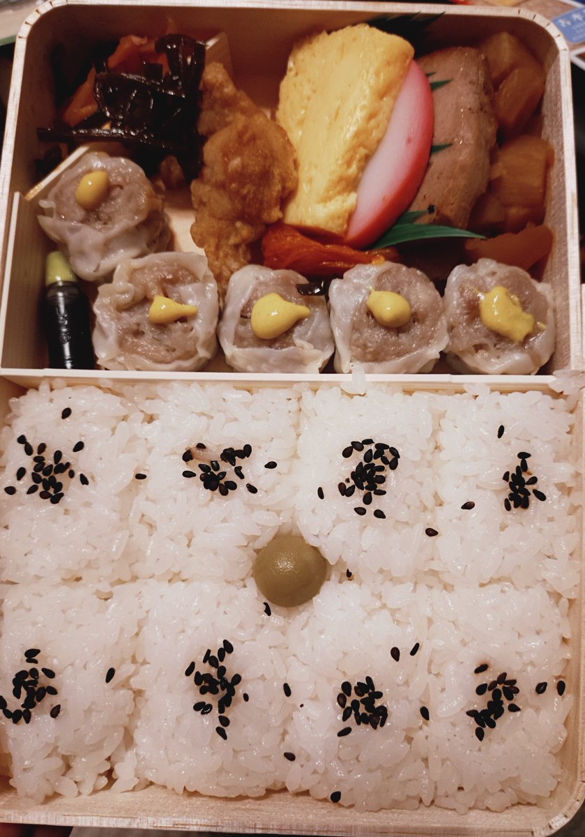 7star_masa's tweet photo. 横浜に用があったから、こちらを私もやってみる。まだまだ修行が足りないな。。。
#シウマイ弁当
#カラシング

とっっってもいいライブに参加して、嬉しい気持ちと、別の想いがよぎる今日この頃。 https://t.co/E9v5WzcAFX