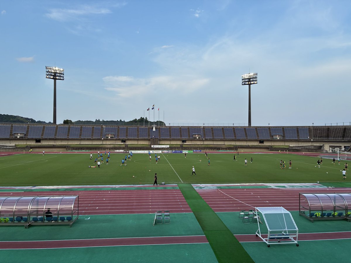 1923ishii's tweet photo. 行ったことないスタジアム巡り

第31回高知県サッカー選手権大会
（天皇杯 JFA 第106回全日本サッカー選手権大会高知県代表決定戦）
決勝
高知ユナイテッドSC vs KUFC南国

#GIKENスタジアム
#高知県立春野総合運動公園陸上競技場
#春野
#高知ユナイテッドSC
#KUFC南国 https://t.co/riIzE12L2Y