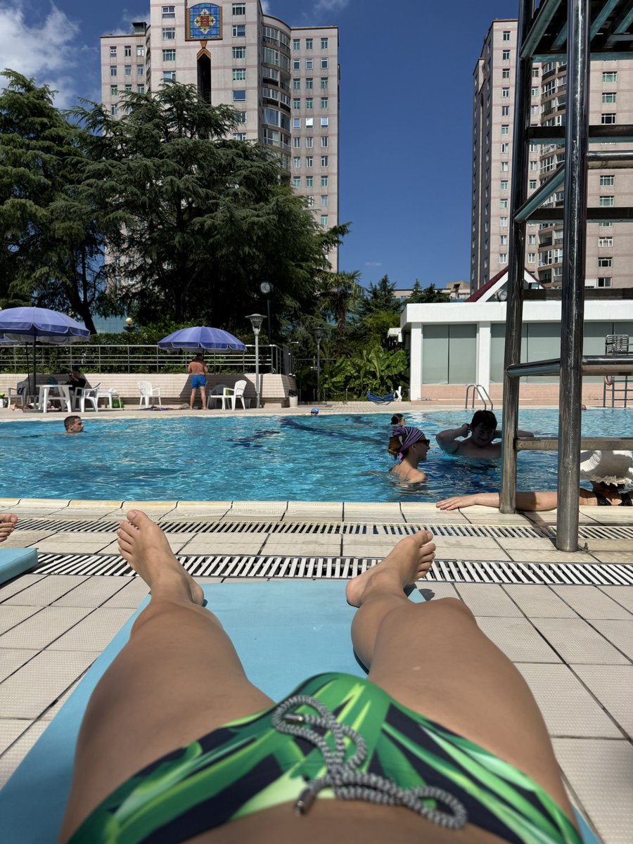 17723966wer1's tweet photo. 🏊☀️ https://t.co/wGkwvbVTnE