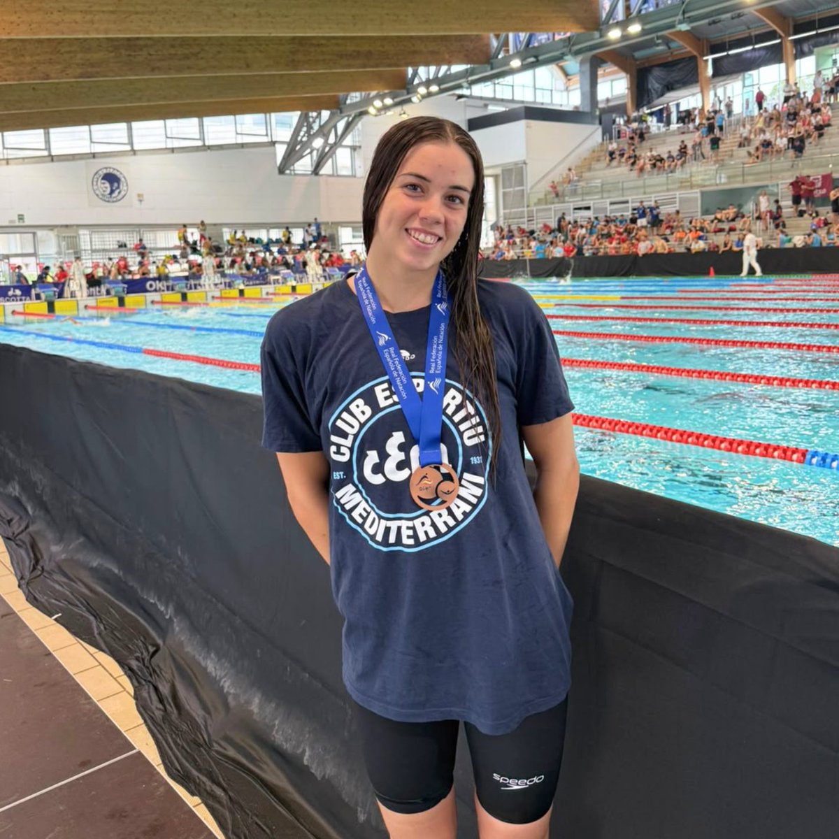 CEMediterrani's tweet photo. Tercera jornada de competició al Campionat d'Espanya Júnior a Sabadell. 🏊‍♂️

El nostre equip continua sumant grans actuacions i una nova medalla de bronze aconseguida per Mae Comas en els 100 m braça.

#CEMediterrani #natació https://t.co/Yb4d9D85aE